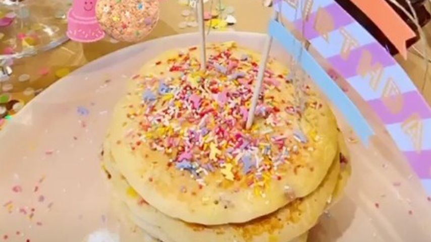 Theodora Rose Williams' Geburtstagsfrühstück