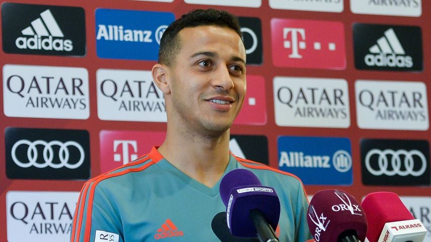 Profi-Fußballer Thiago Alcántara ist wieder Papa geworden!