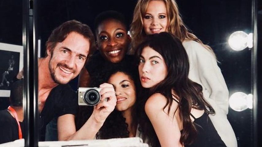 Thomas Hayo mit den GNTM-Finalistinnen des Jahres 2018