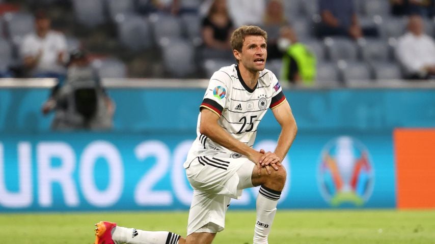 Knieverletzung bei EM: Wie lange fällt Thomas Müller aus?