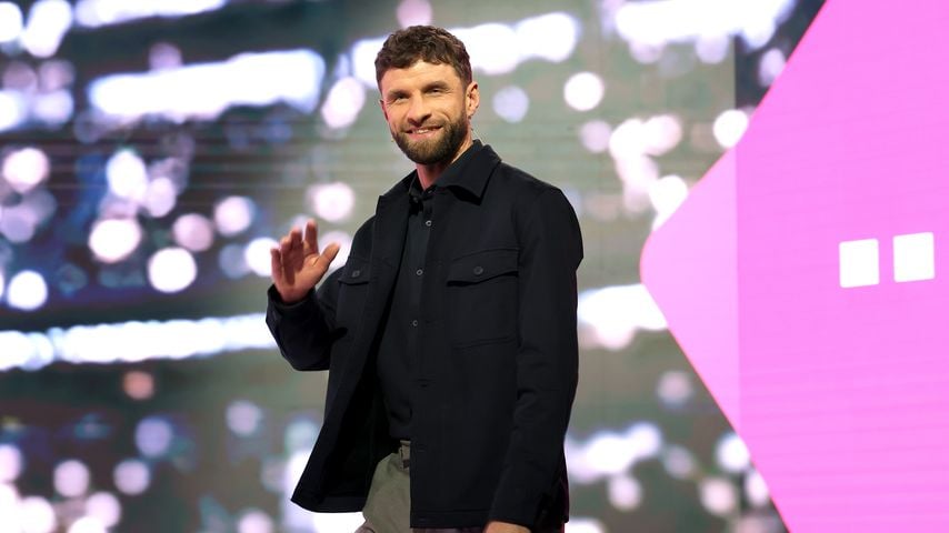 "Glow-up": Laura Wontorra schwärmt von Thomas Müllers Optik