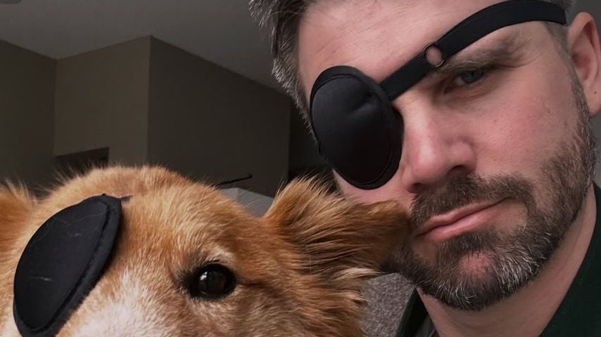 Thore Schölermann mit seinem Hund Rudi, März 2026