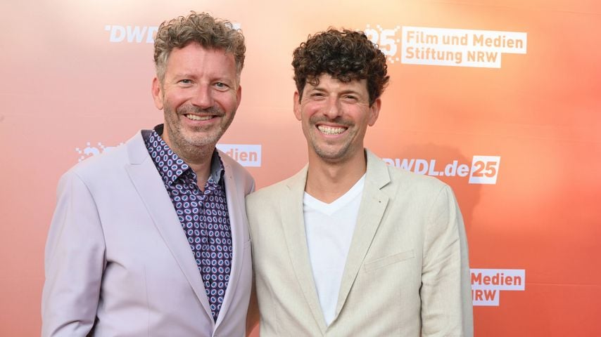 Seltener Moment: Thorsten Schorn mit Ehemann Piero auf Event