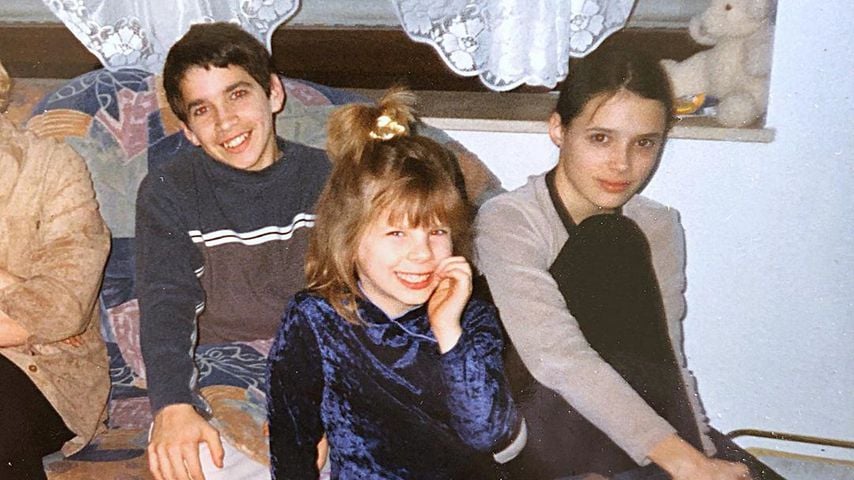Jennifer Frankhauser mit Daniela Katzenberger und ihrem Bruder als Kinder
