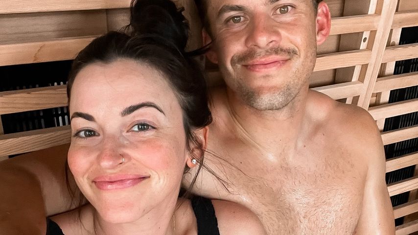 Tia Booth und Taylor Mocks zweites Baby ist auf der Welt
