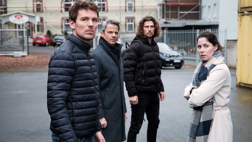 Till (Constantin Lücke), Benedikt (Jens Hajek), Luke (Jakob Graf) und Sina (Valea Scalabrino)
