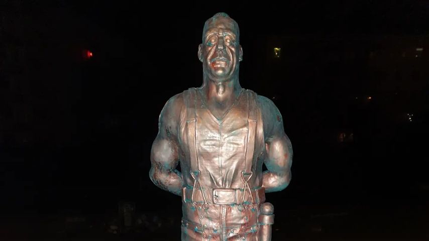 Till Lindemann als Bronze-Statue