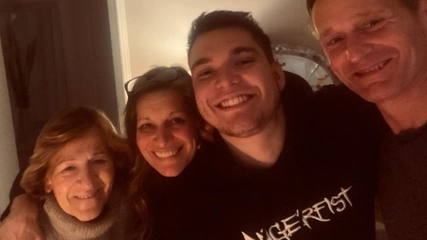 Tim Lehmann mit seiner Familie im Februar 2021