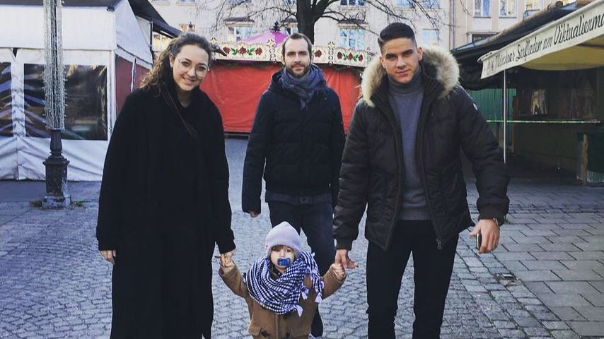 Tim Lobinger mit seinen Kindern Fee, Okkert und Lex Tyger im Dezember 2017