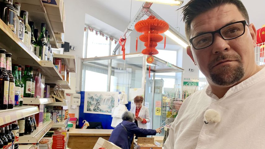 Tim Mälzer bei "Kitchen Impossible" im März 2020