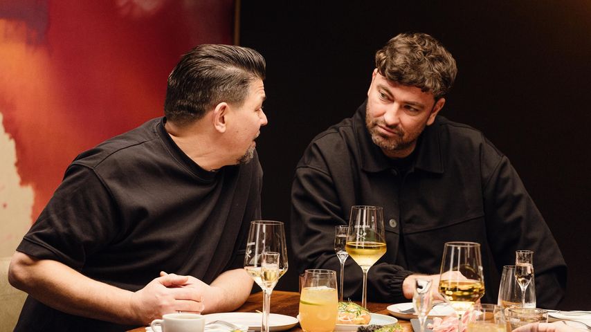 Tim Mälzer und Marteria bei "Kitchen Impossible"