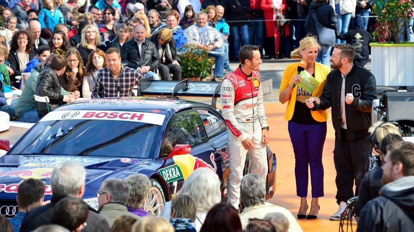 Timo Schneider, Andrea Kiewel und Bürger Lars Dietrich beim "ZDF-Fernsehgarten"