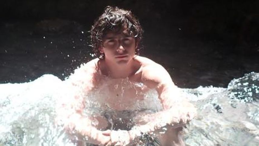 Hot! Timothée Chalamet zeigt sich oberkörperfrei im Wasser
