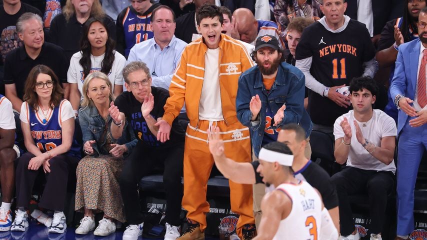 Timothée Chalamet reagiert während Spiel 3 der NBA Finals zwischen Spurs und Knicks im Madison Square Garden