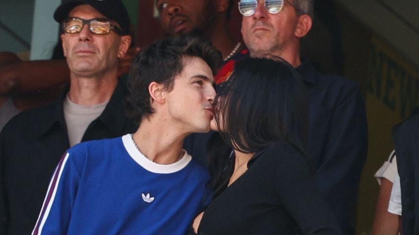 Timothée Chalamet küsst Kylie Jenner beim WM-Finale nonstop