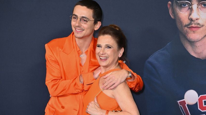 Timothée Chalamet und Mama im Partnerlook bei Filmpremiere