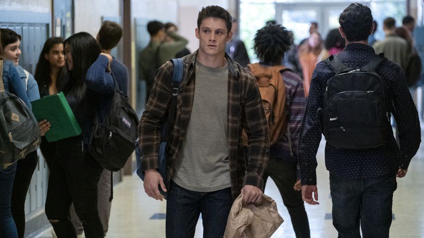 Timothy Granaderos als Montgomery de la Cruz in "Tote Mädchen lügen nicht"