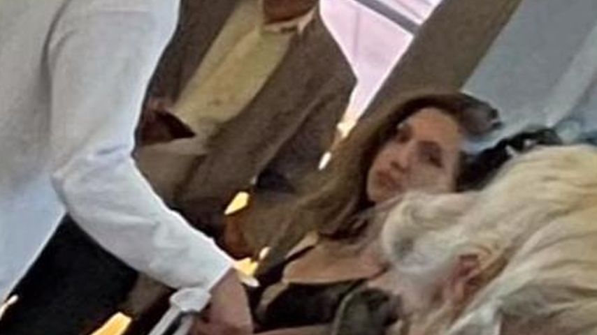 Timothy Hill und Bibi Claßen am Flughafen