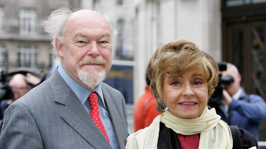 Schauspieler Timothy West mit seiner Frau Prunella Scales, April 2006
