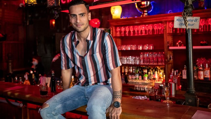 Timur Ülker als Nihat