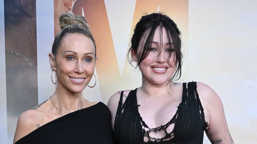 Tish Cyrus und Noah Cyrus bei der Premiere von "Reminders of Him" im Hollywood Legion Theater in Los Angeles