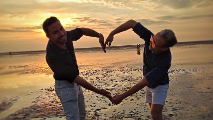 Emil Kusmirek mit seinem Freund Tobi im Urlaub