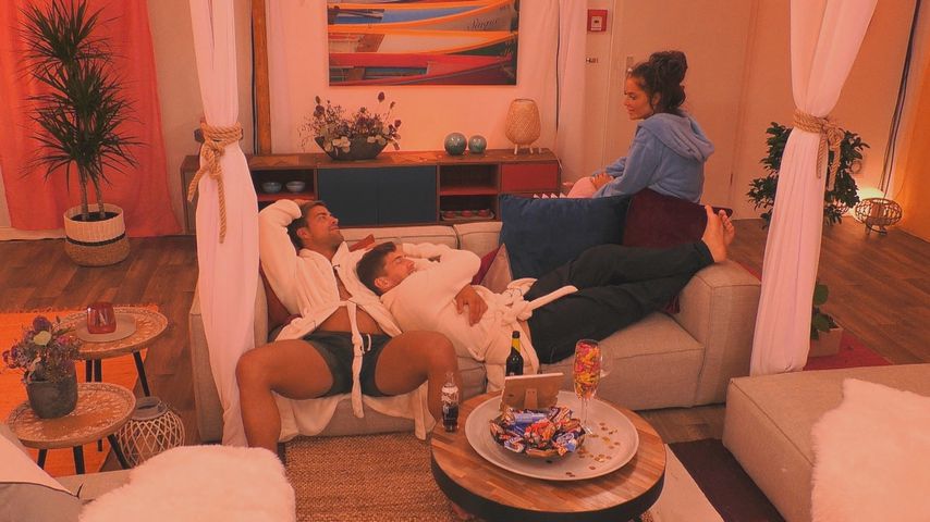 Tobias Wegener, Joey Heindle und Janine Pink bei "Promi Big Brother" 2019