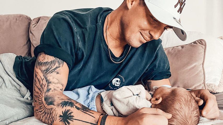 Tobias Wolf mit seinem Sohn Lyan, September 2020