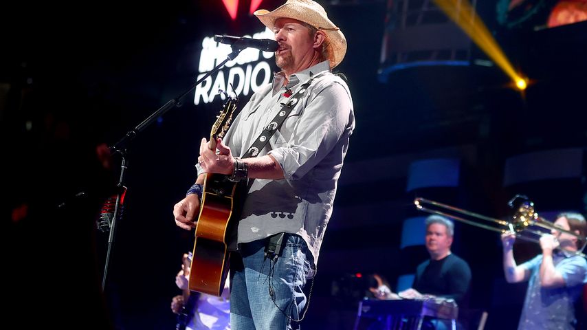 Toby Keith, Sänger
