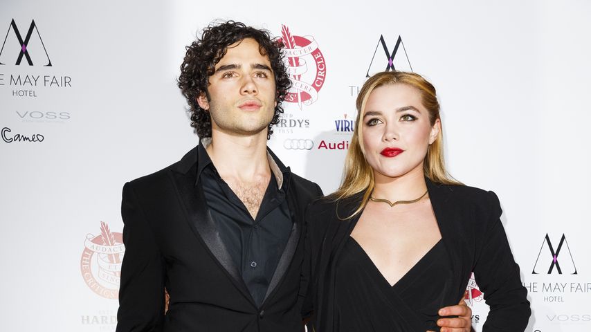 Toby Sebastian und Florence Pugh im Januar 2015