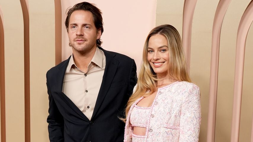 Tom Ackerley und Margot Robbie, Februar 2024