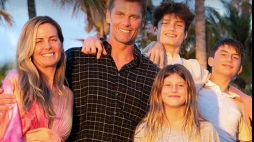 Julie Brady, Tom Brady und seine Kinder Vivian, Jack und Benjamin