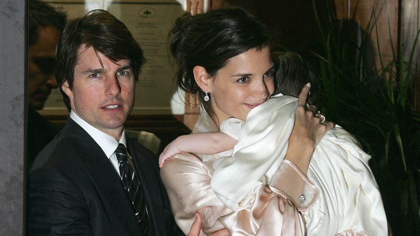 Tom Cruise mit Katie Holmes und Suri Cruise im Jahr 2006