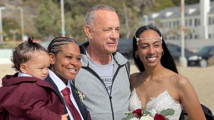 Tom Hanks (M.) mit dem Ehepaar Tashia und Diciembre
