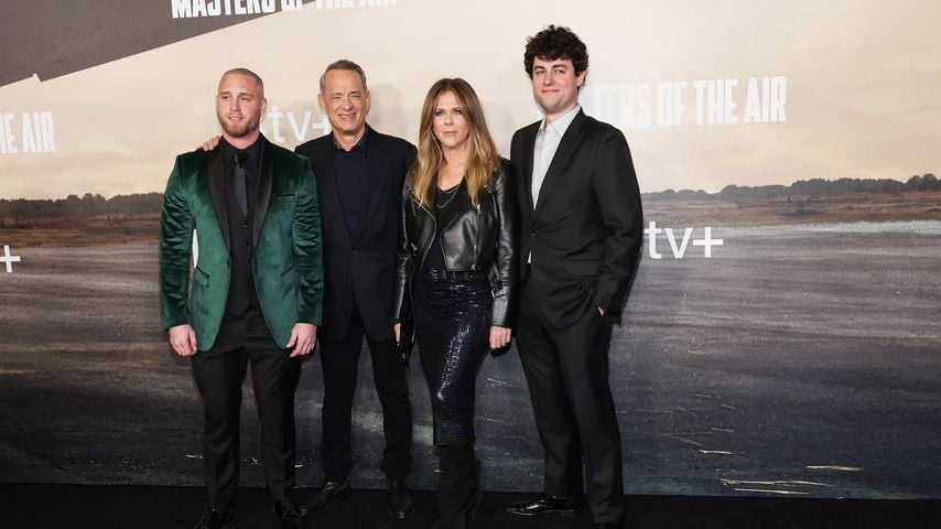 Seltener Auftritt: Tom Hanks und Rita mit Söhnen auf Event