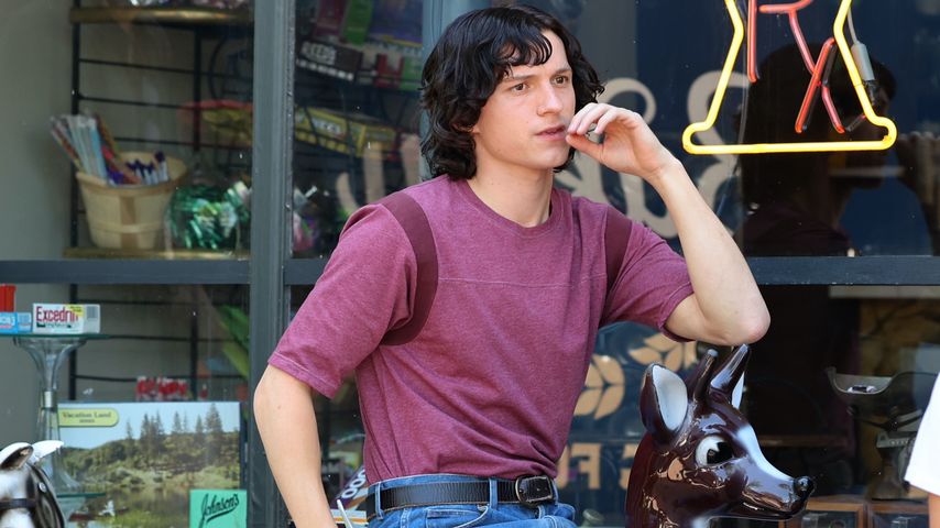 Tom Holland am Set von "The Crowded Room"