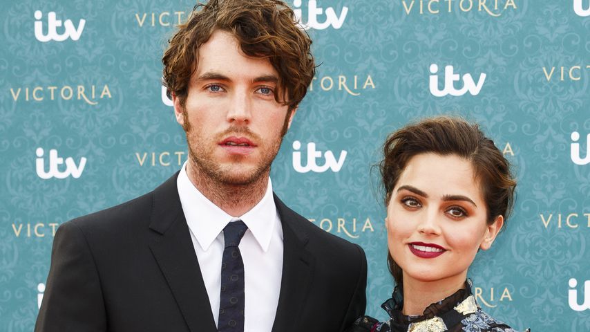 Tom Hughes und Jenna Colemann im Jahr 2016
