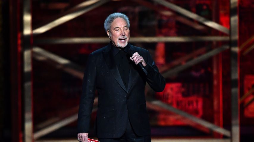 Tom Jones, Sänger