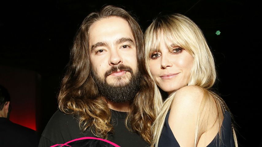 Total innig: Tom Kaulitz gibt Heidi eine Maniküre im Bett