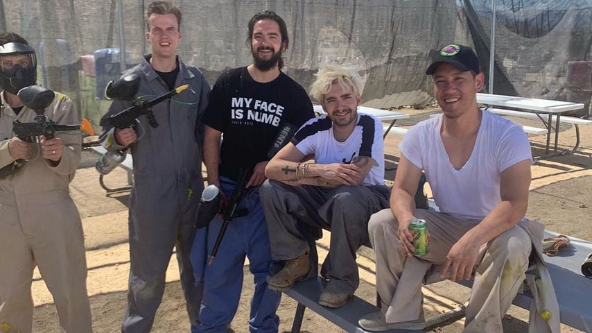 Tom Kaulitz (m.) bei seinem Junggesellenabschied, Juli 2019