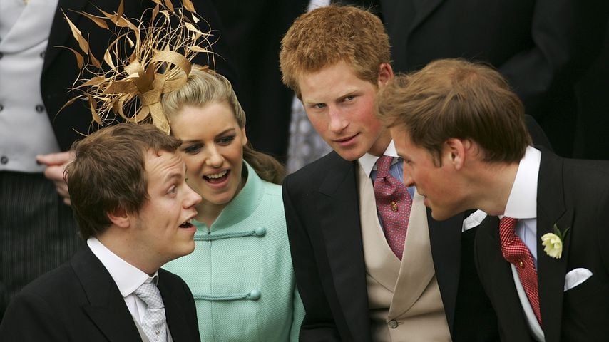 Tom Parker Bowles, Laura Lopes, Prinz Harry und Prinz William bei der Hochzeit von Charles & Camilla