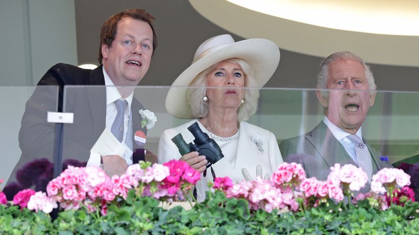 Tom Parker Bowles, Königin Camilla und König Charles III. beim Pferderennen im Juni 2023