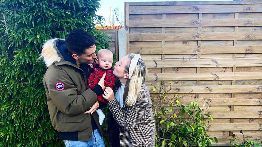 Tom Parker mit seiner Tochter Aurelia und seiner Frau Kelsey im Dezember 2019