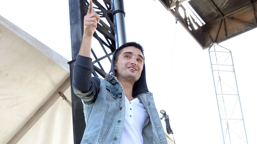 Tom Parker, Sänger
