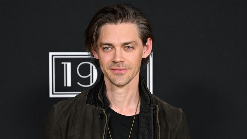 Ganz heimlich: Tom Payne ist Papa von Zwillingen geworden!