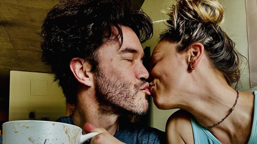 Tom Pelphrey und Kaley Cuoco