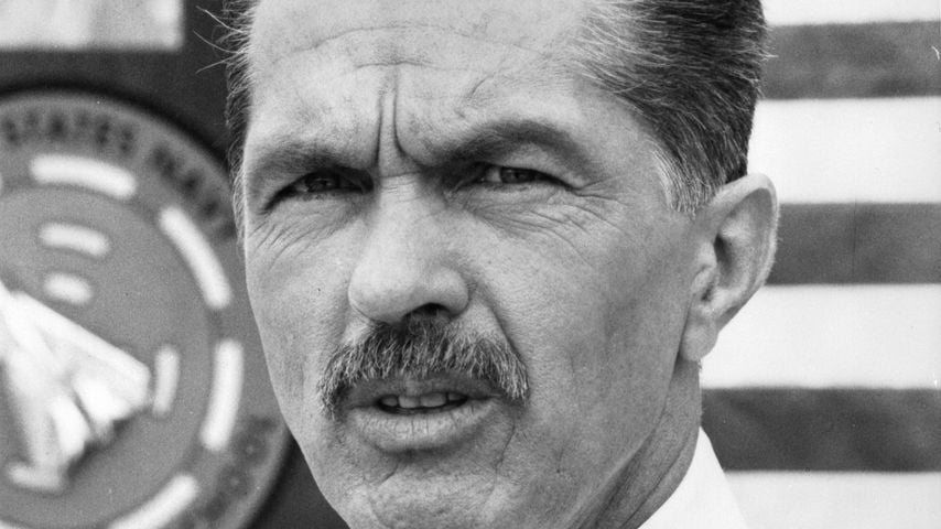 Tom Skerritt als Commander Mike "Viper" Metcalf während der Dreharbeiten zu "Top Gun" 1986