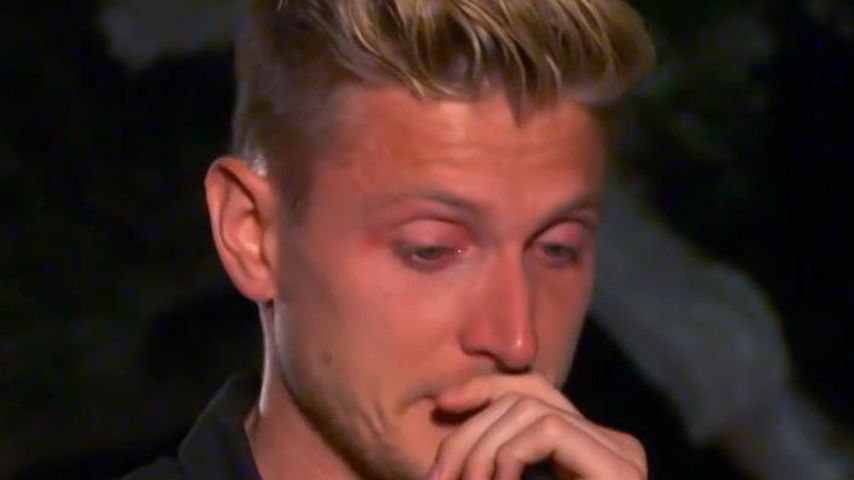 Tommy Pedroni beim Lagerfeuer
