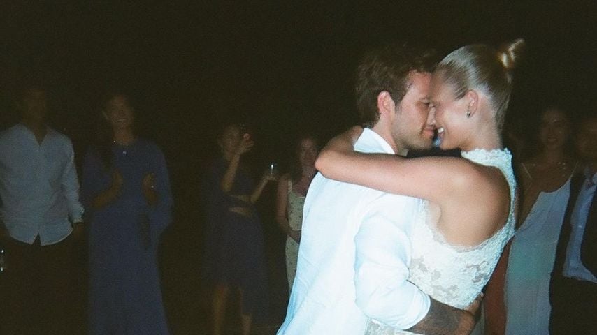 Toni Garrn und Alex Pettyfer bei ihrer Hochzeit