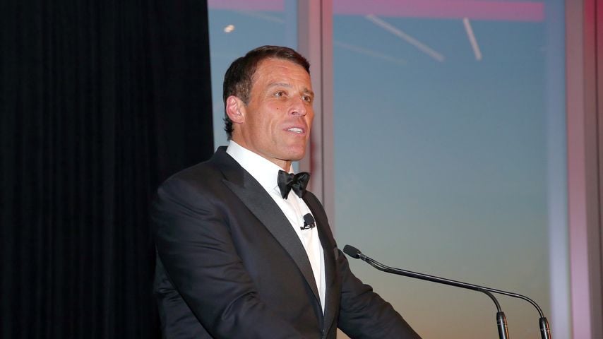 Hat US-Lebens-Coach Tony Robbins eine Schülerin missbraucht?